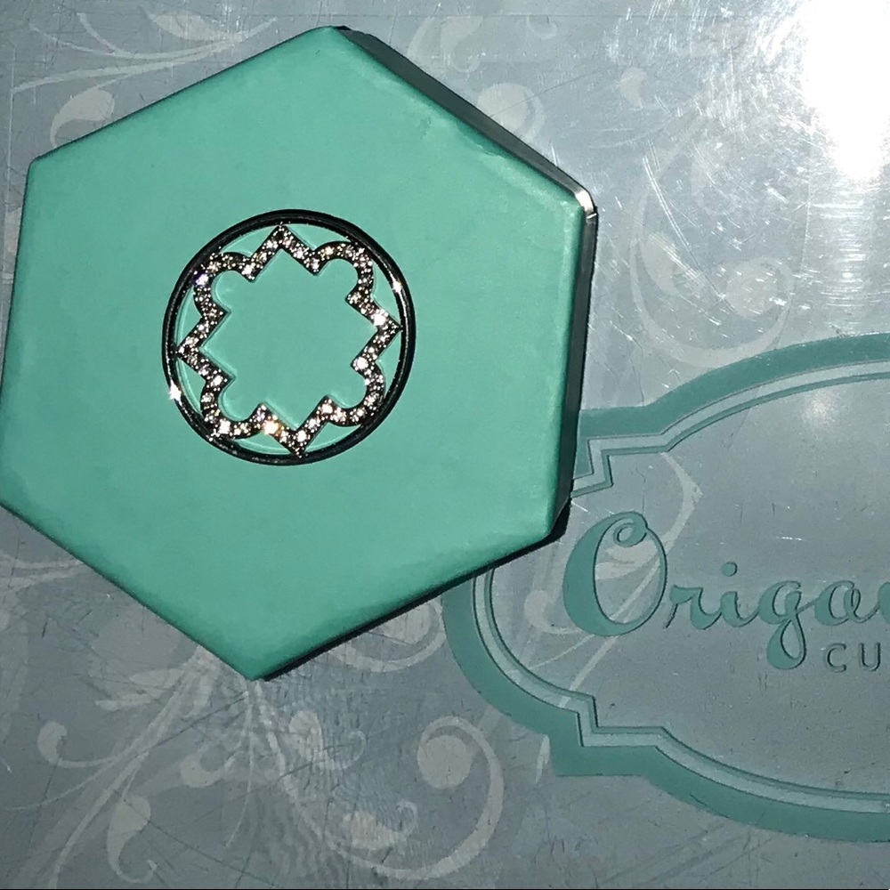 Original origami owl Quatrefoil Shelf
